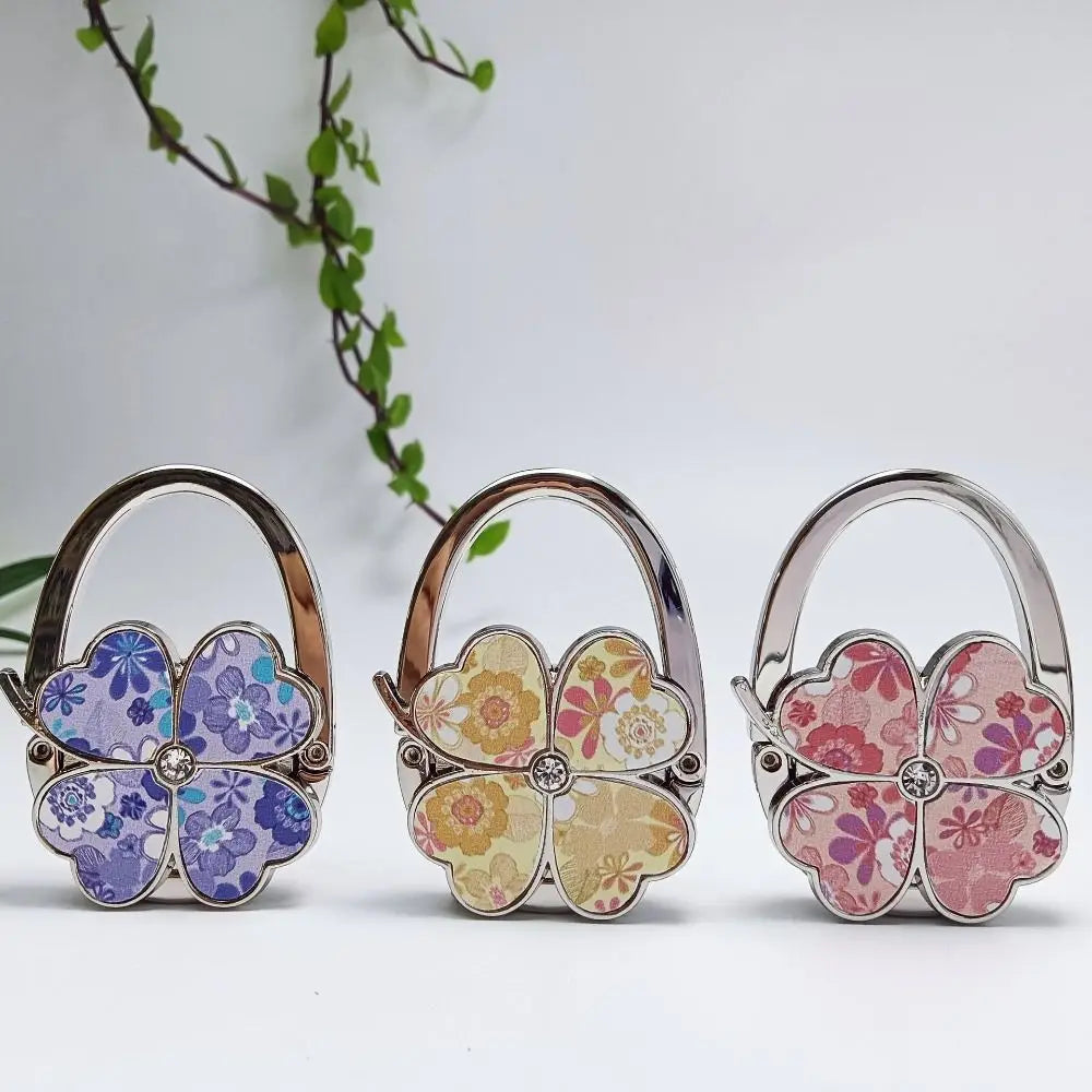Trendy Four Leaf Clover Handbag Hook .