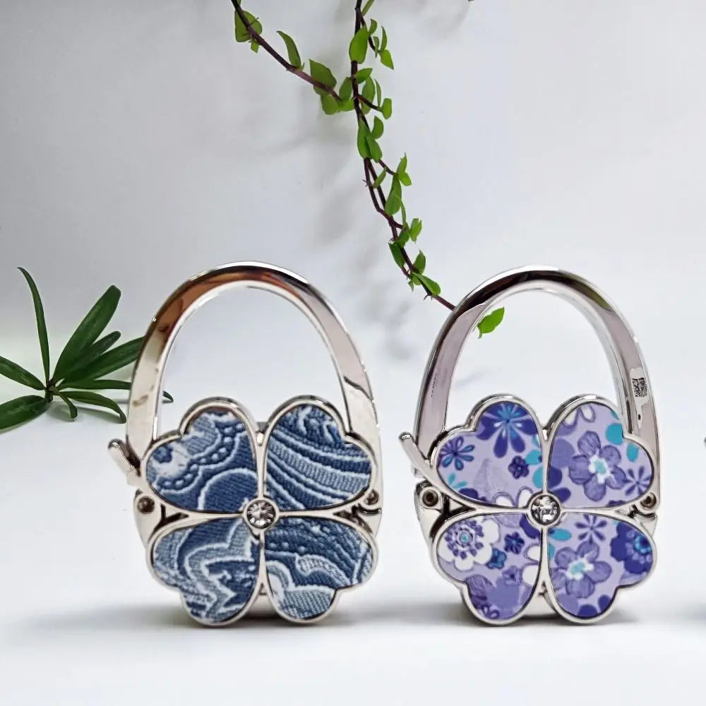 Trendy Four Leaf Clover Handbag Hook .